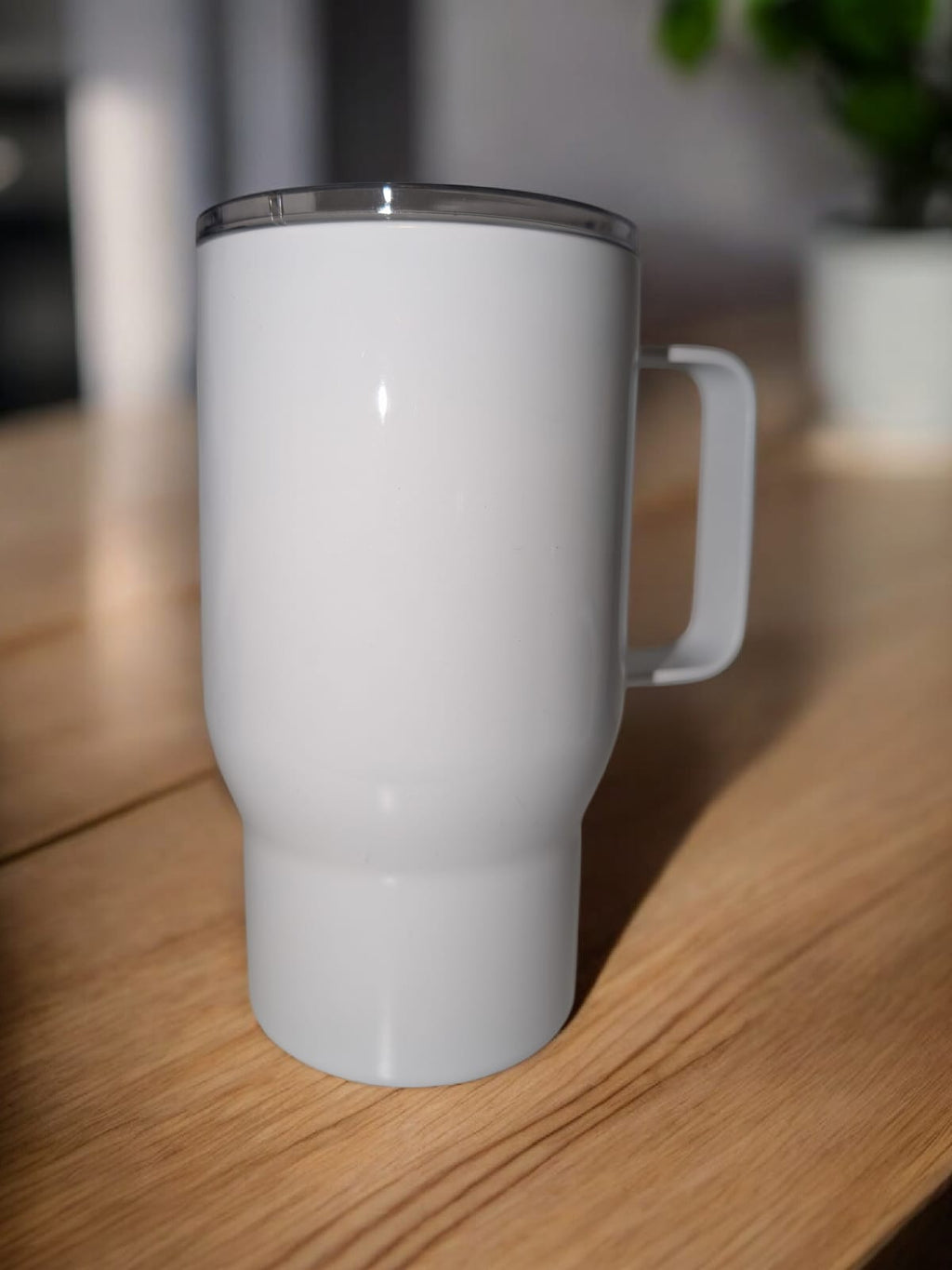 Individueller Reisebecher mit Henkel – Dein perfekter Begleiter🍀💖 JanasKreativewerkstatt