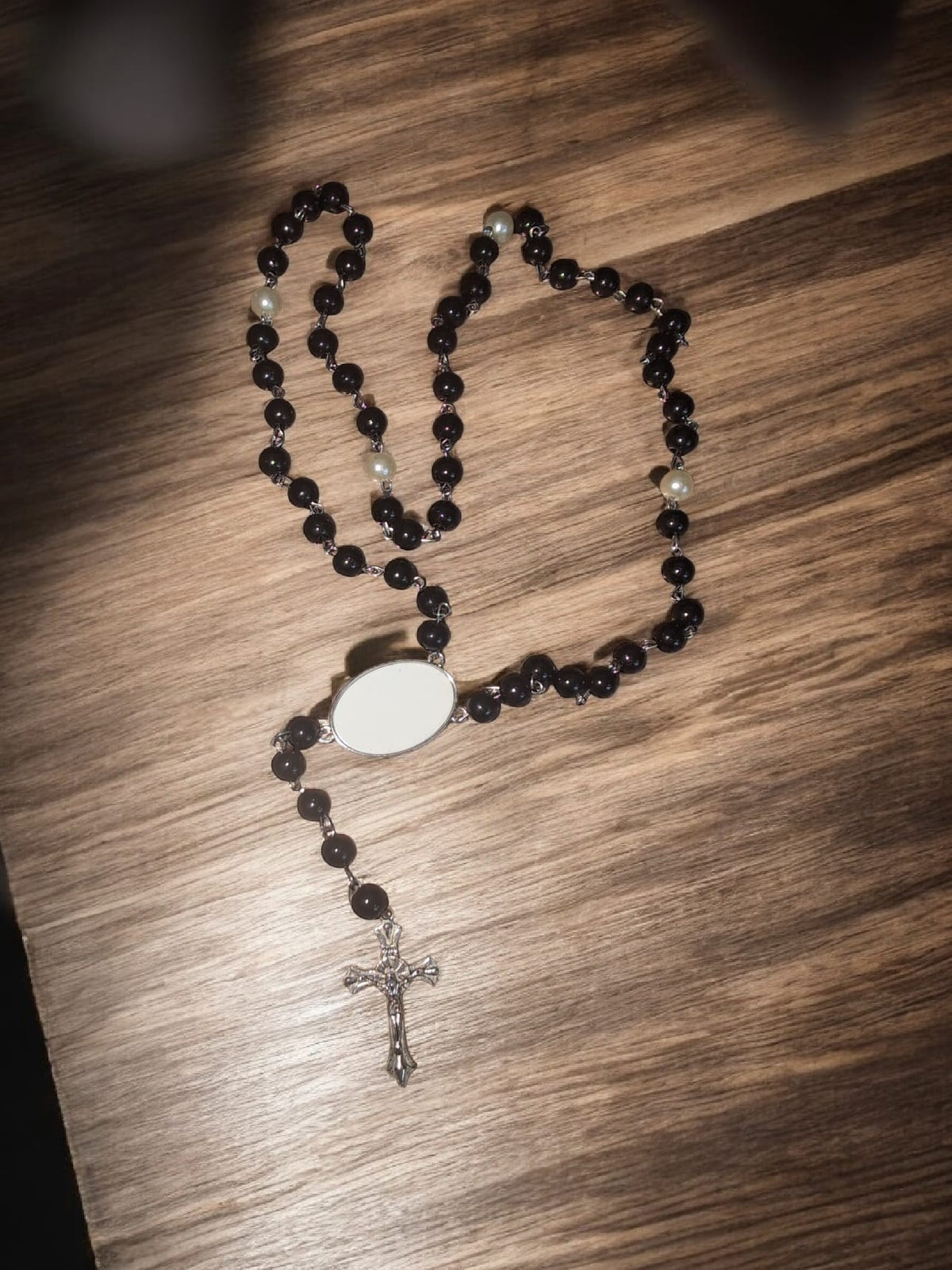 Eleganter Rosenkranz: Tiefschwarze Perlen & Silber-Kruzifix JanasKreativewerkstatt