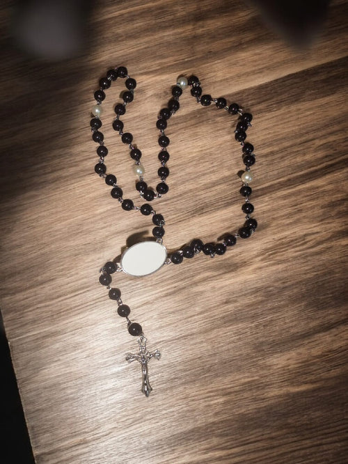 Eleganter Rosenkranz: Tiefschwarze Perlen & Silber-Kruzifix JanasKreativewerkstatt